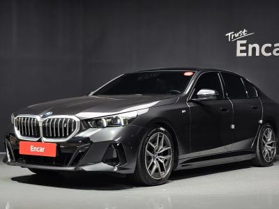 2024 BMW i5