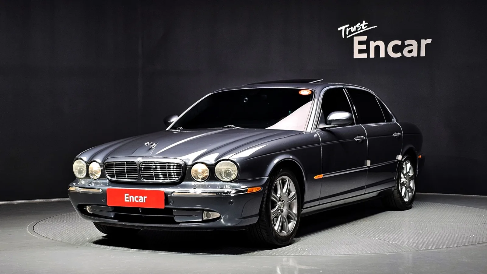 2005 Jaguar XJ-8
