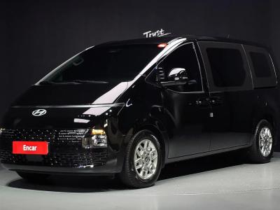 2025 Hyundai Staria