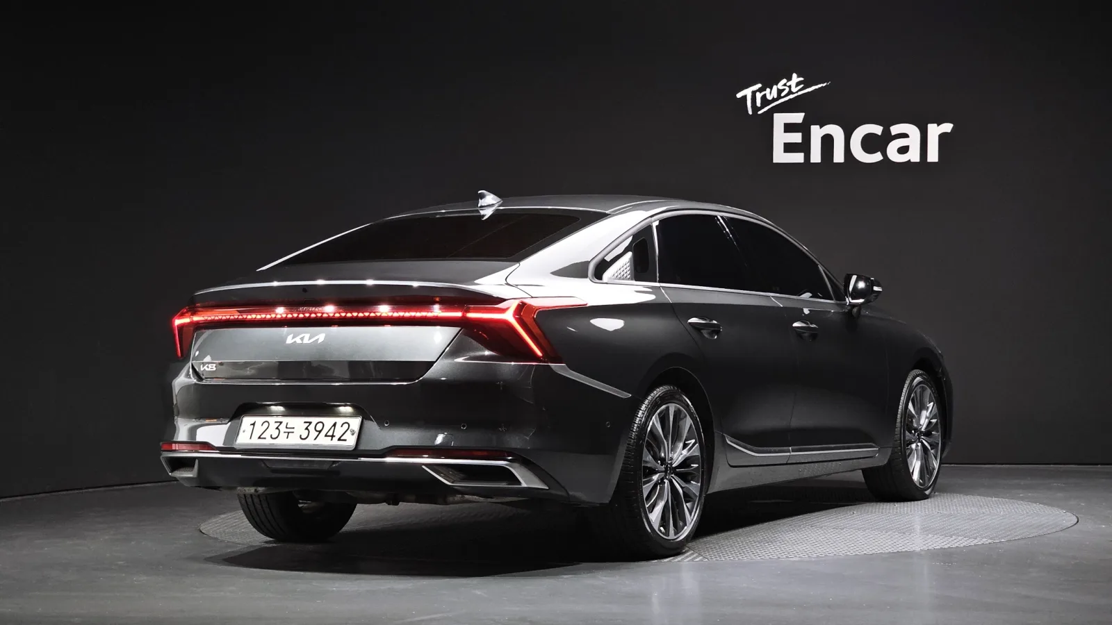2023 Kia K8