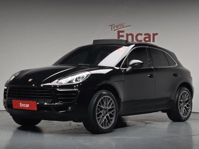 2015 Porsche Macan