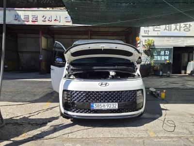 2025 Hyundai Staria