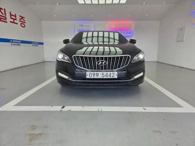 2015 Hyundai Aslan