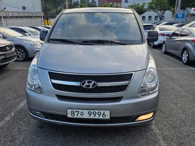 2012 Hyundai Starex