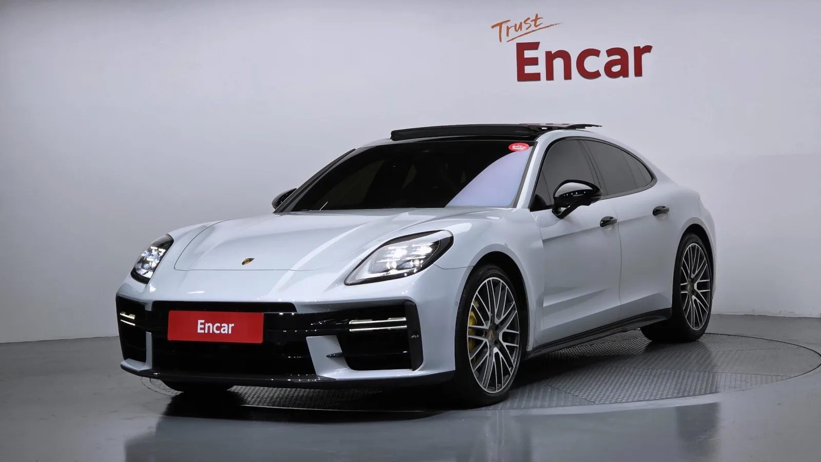 2025 Porsche Panamera