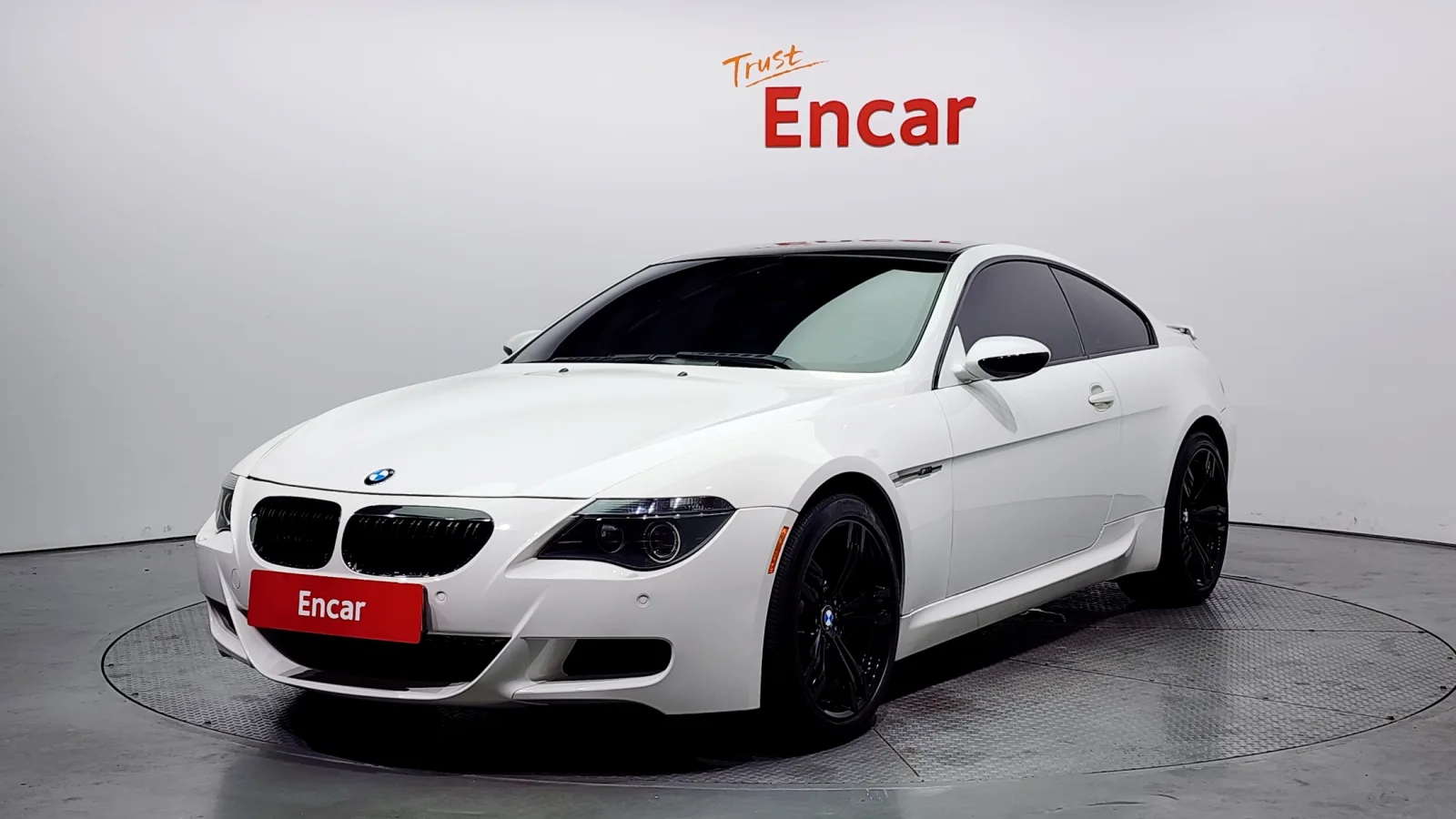 سيارة BMW M6 طراز 2007
