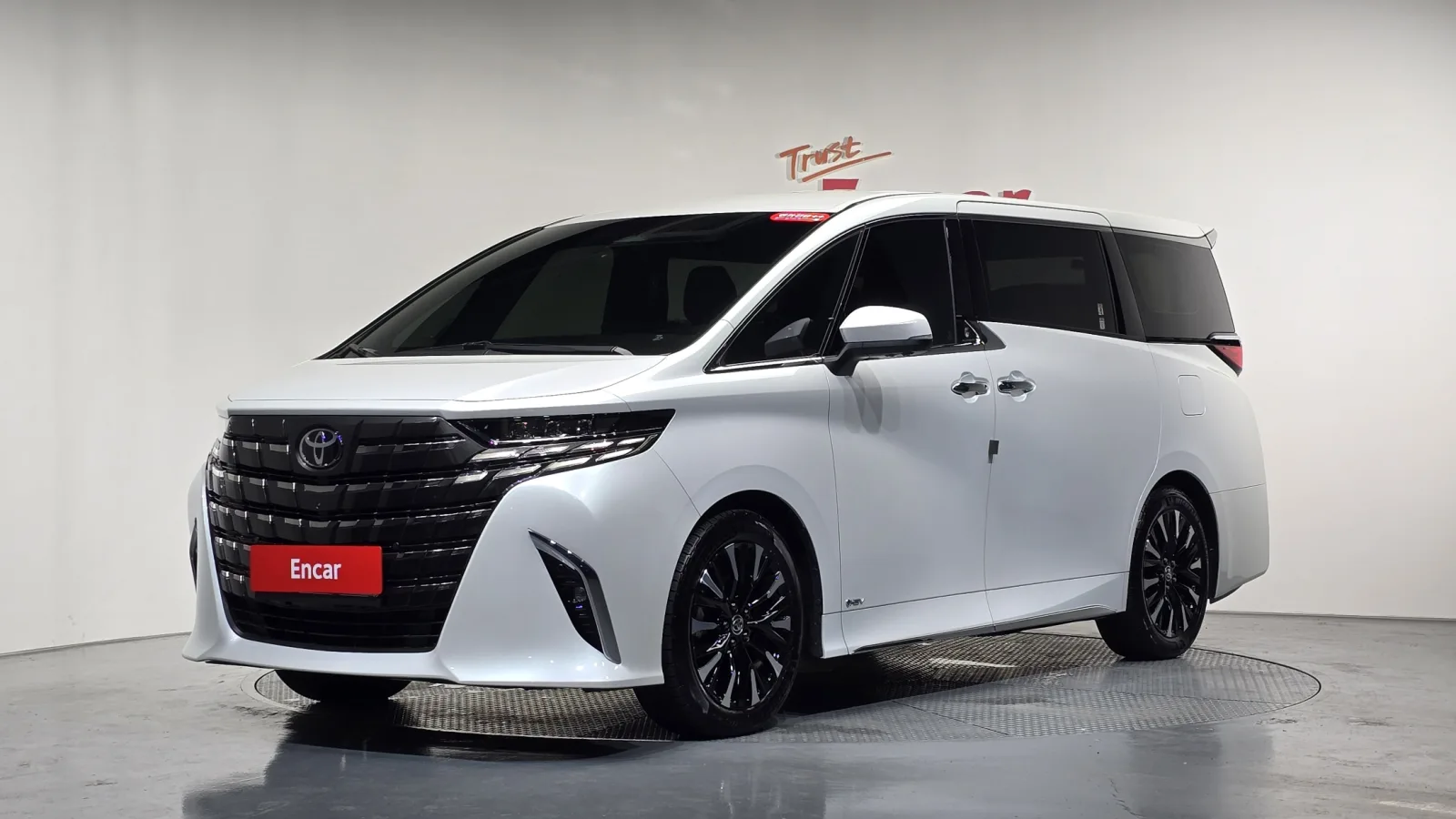 2025 Toyota Alphard