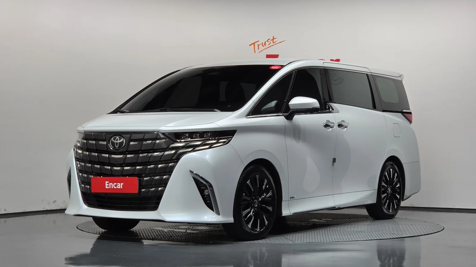 2025 Toyota Alphard