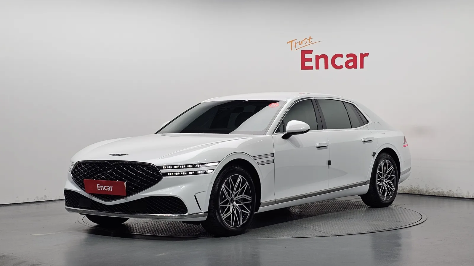 2023 Genesis G90