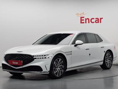 2023 Genesis G90