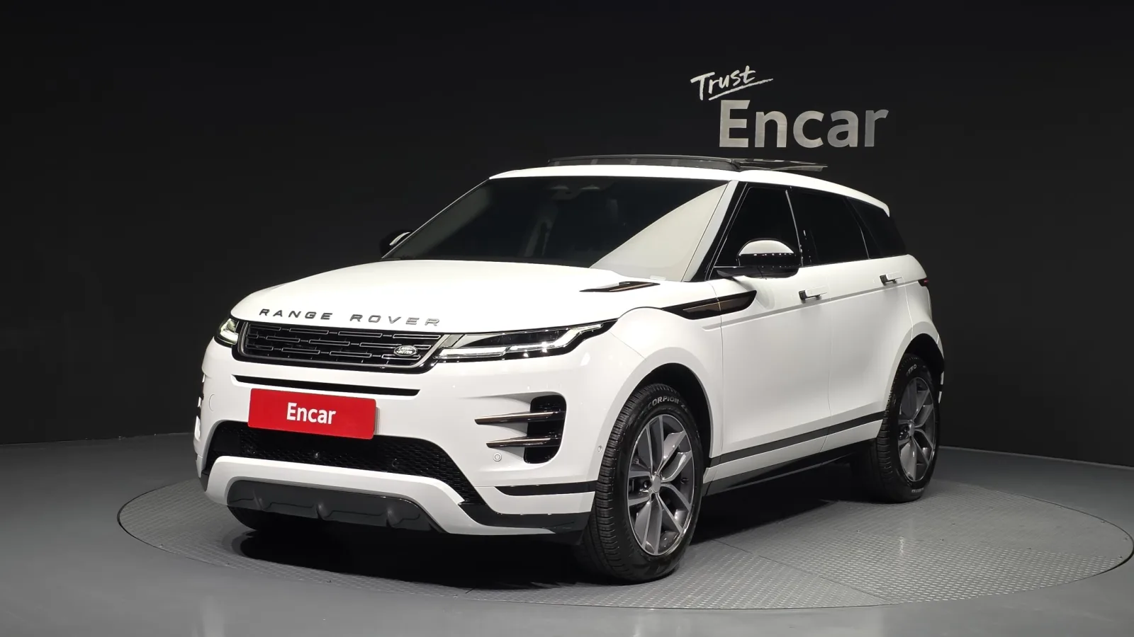 2025 Land Rover Range Rover Evoque