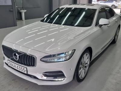2020 Volvo S90