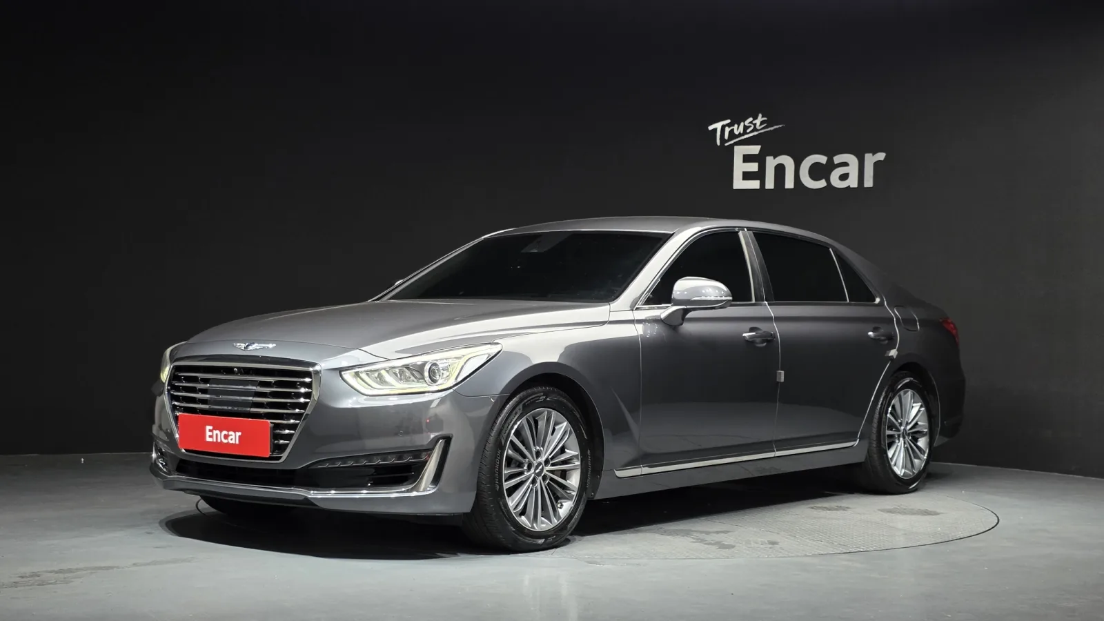 2016 Genesis EQ900