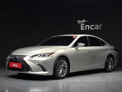 2019 Lexus ES