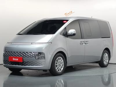 2025 Hyundai Staria