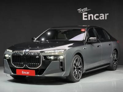 2025 BMW i7