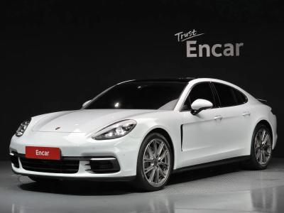 2018 Porsche Panamera