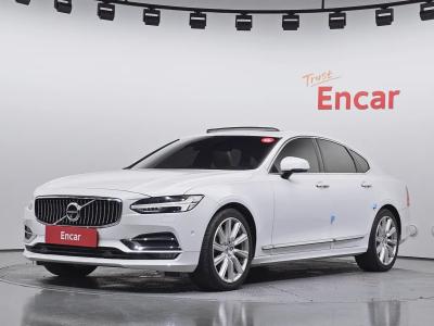 2020 Volvo S90