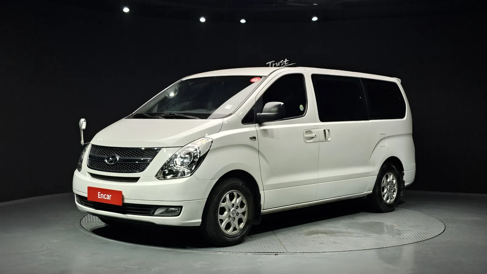 2012 Hyundai Starex