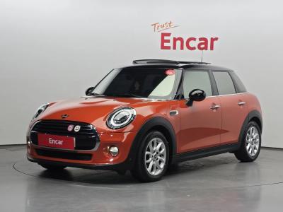 2019 MINI Cooper
