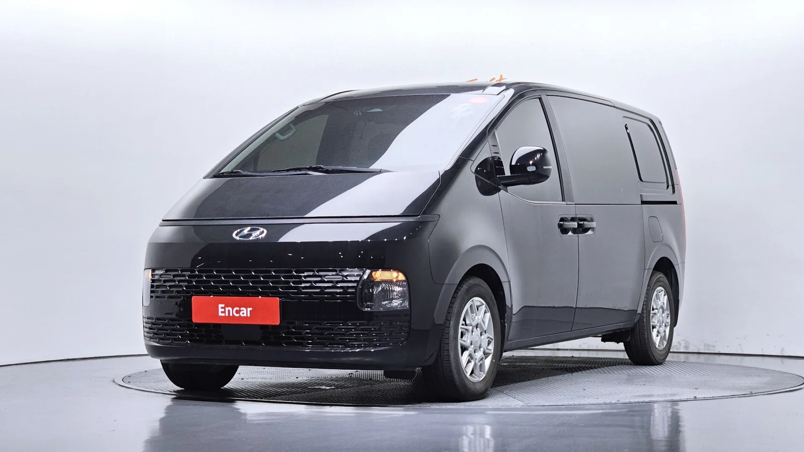 2023 Hyundai Staria