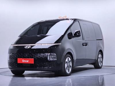 2025 Hyundai Staria