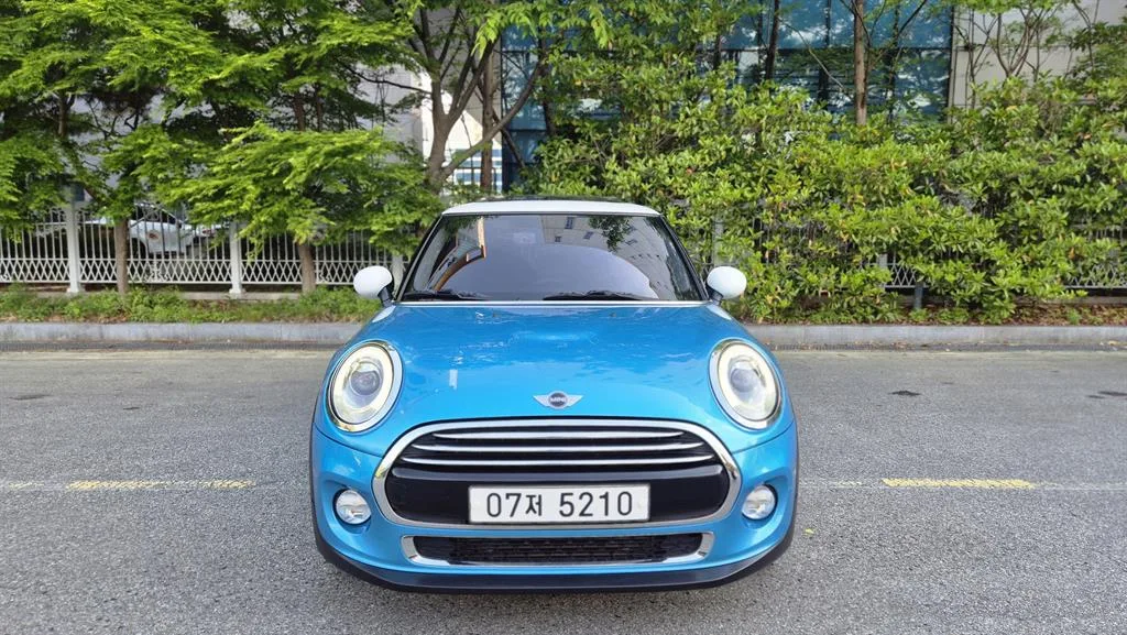 2017 MINI Cooper