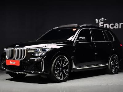 2021 BMW X7