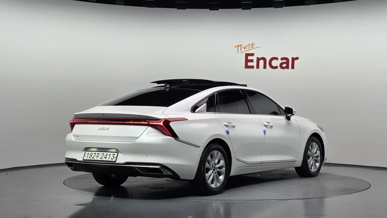 2023 Kia K8