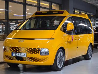 2025 Hyundai Staria