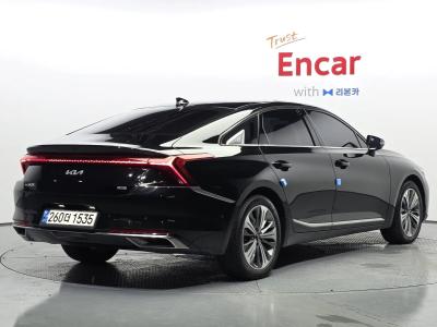 2023 Kia K8