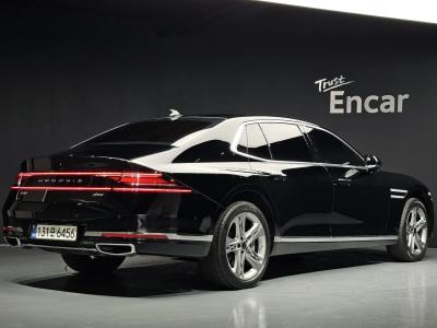 2022 Genesis G90