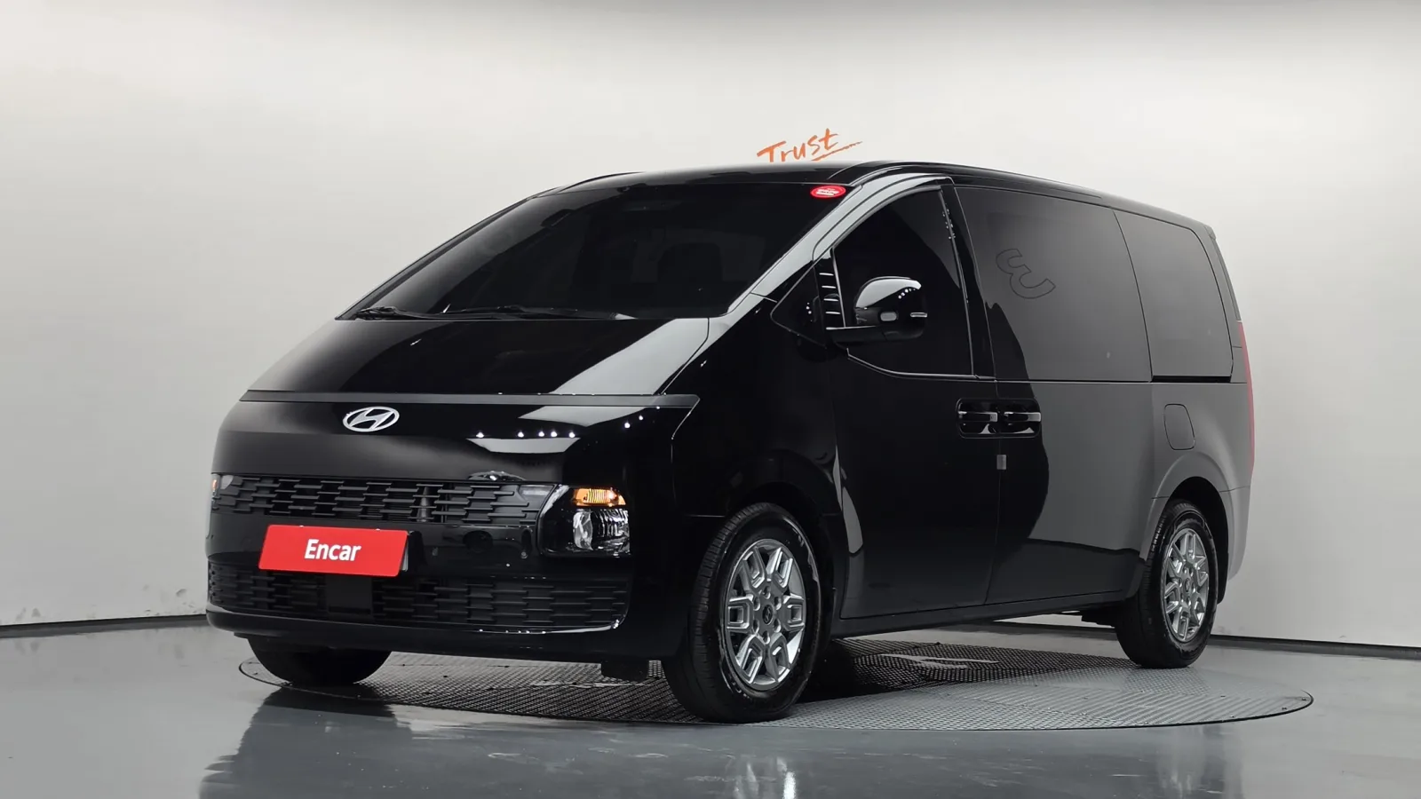 2026 Hyundai Staria
