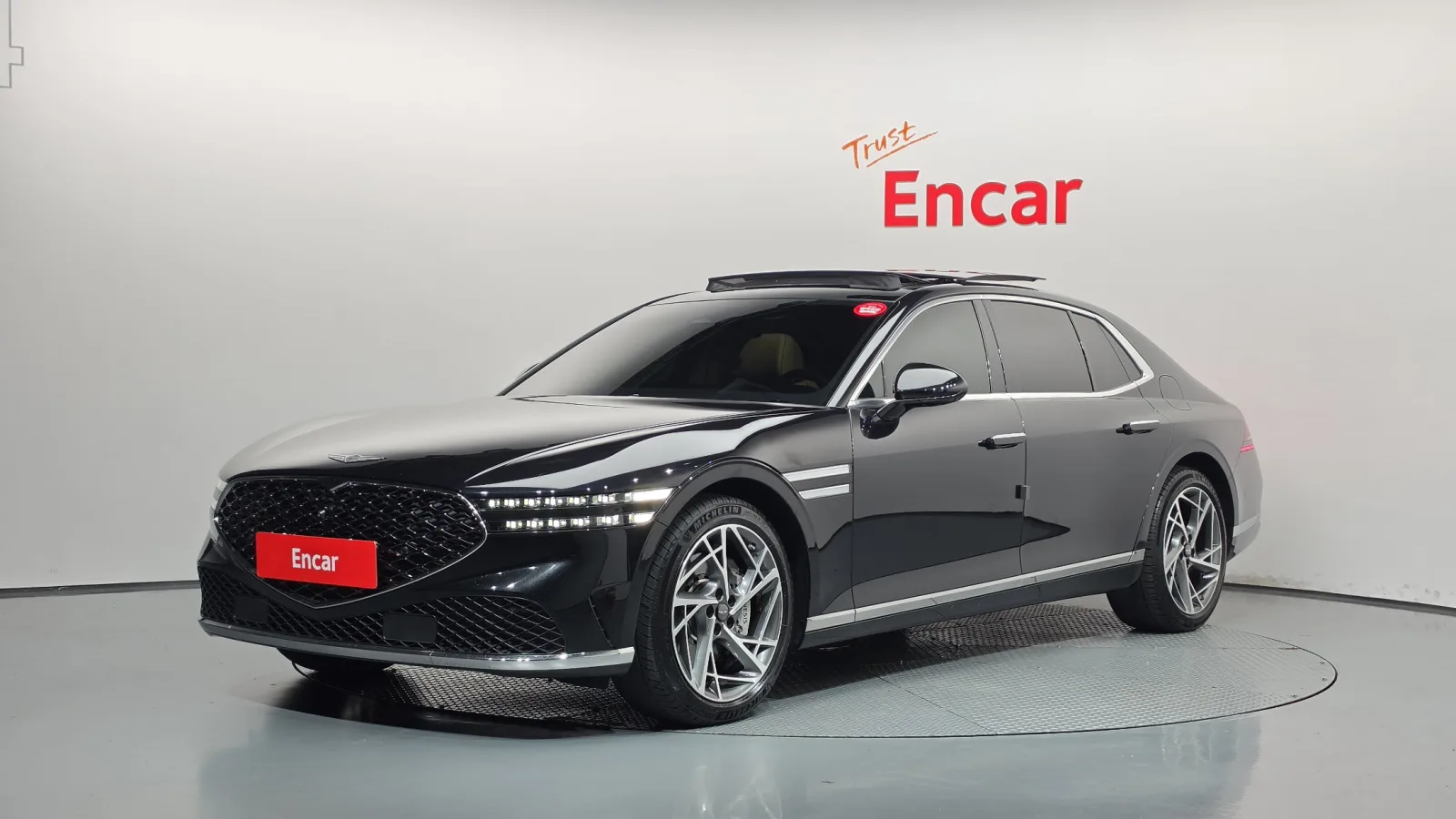 2022 Genesis G90