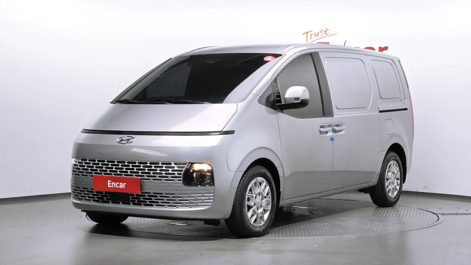 2023 Hyundai Staria
