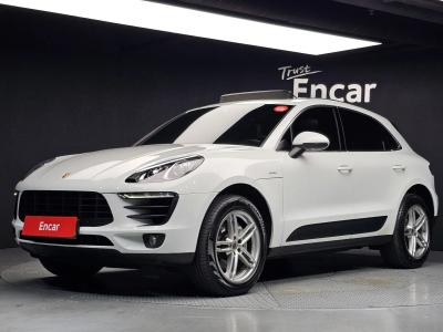 2017 Porsche Macan