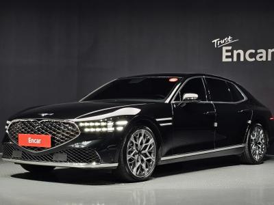 2025 Genesis G90