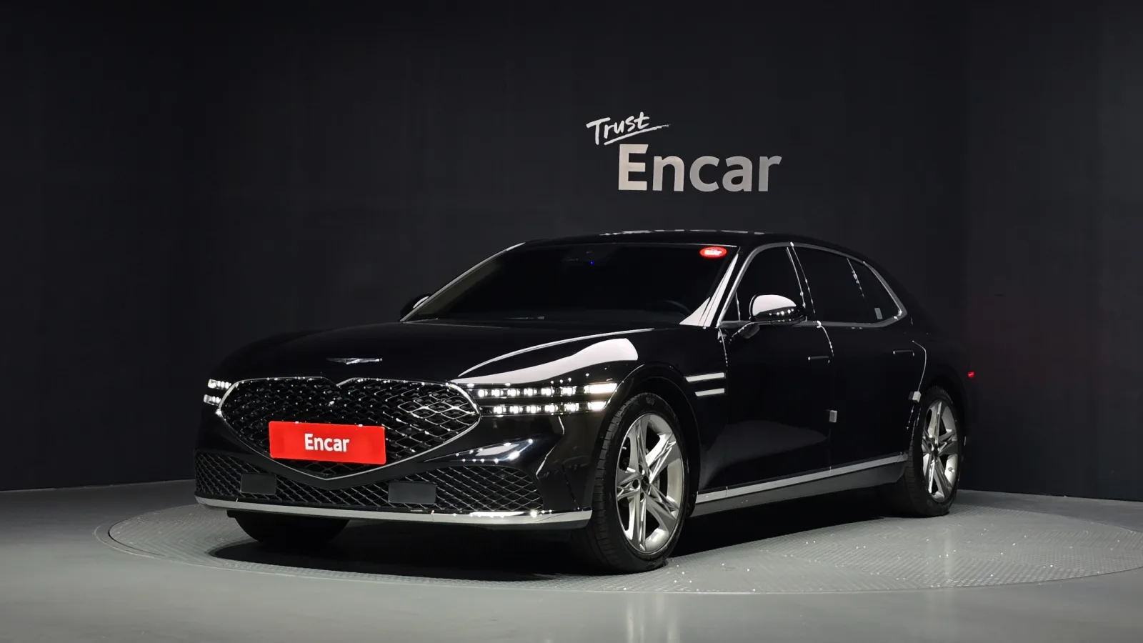 2022 Genesis G90