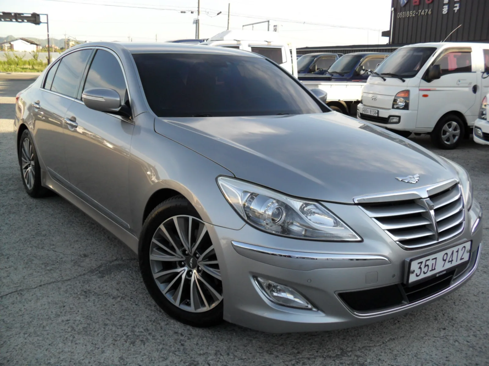 2013 Hyundai Genesis