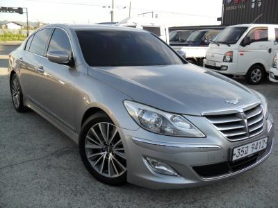 2013 Hyundai Genesis