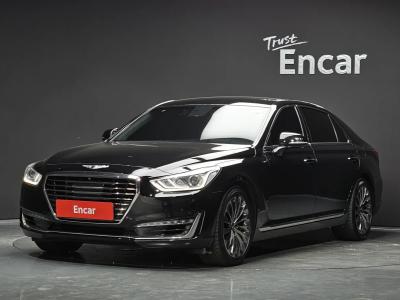 2017 Genesis EQ900