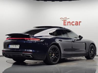 2021 Porsche Panamera