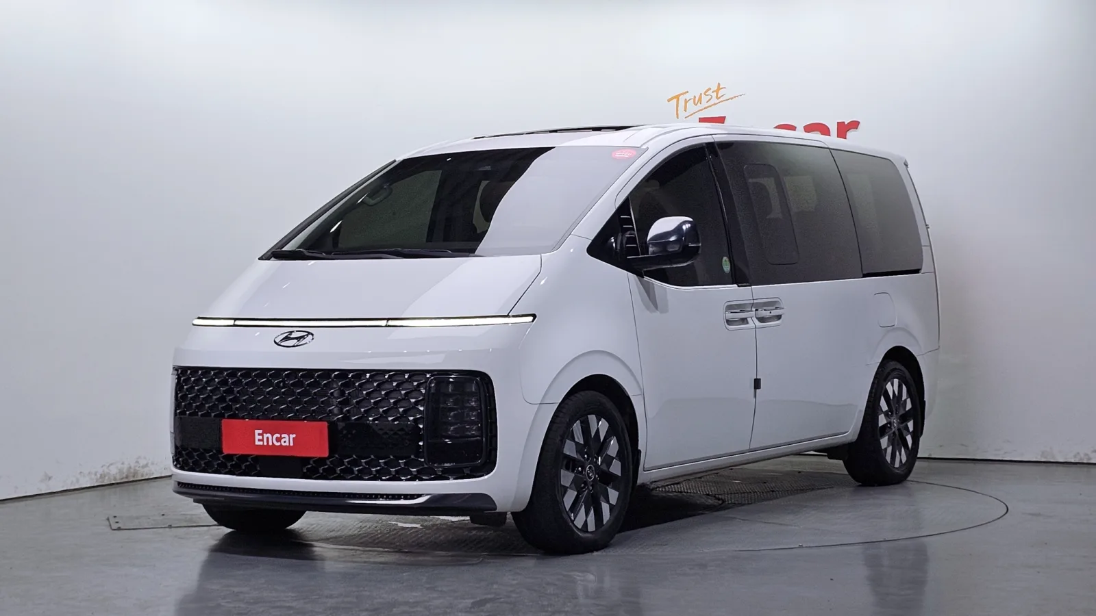 2022 Hyundai Staria