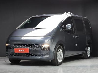 2025 Hyundai Staria