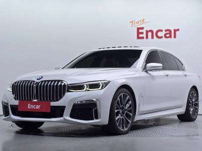 سيارة BMW الفئة 7 طراز 2020