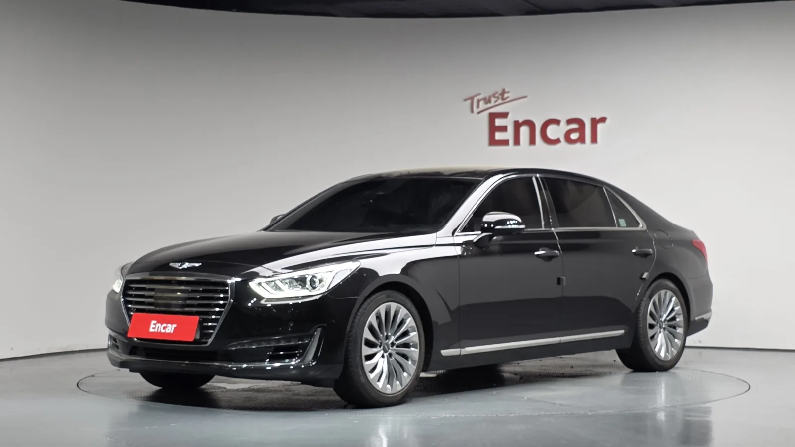 2018 Genesis EQ900