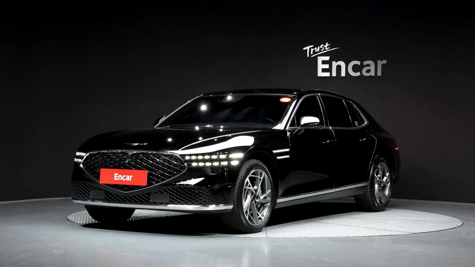 2023 Genesis G90