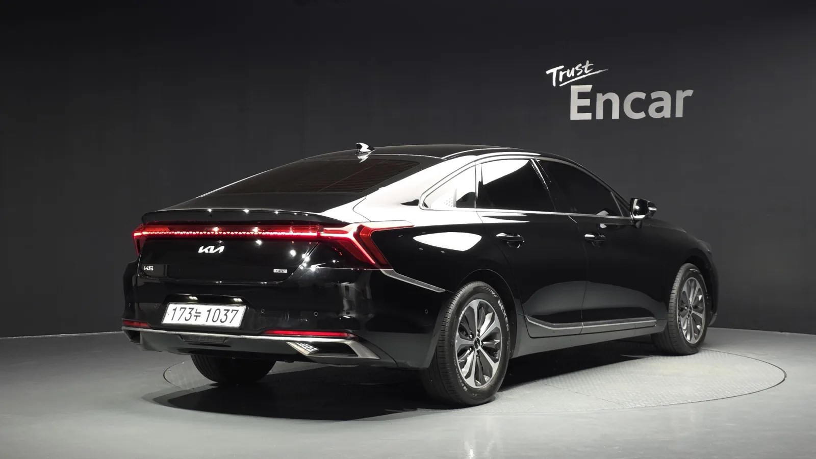 2022 Kia K8