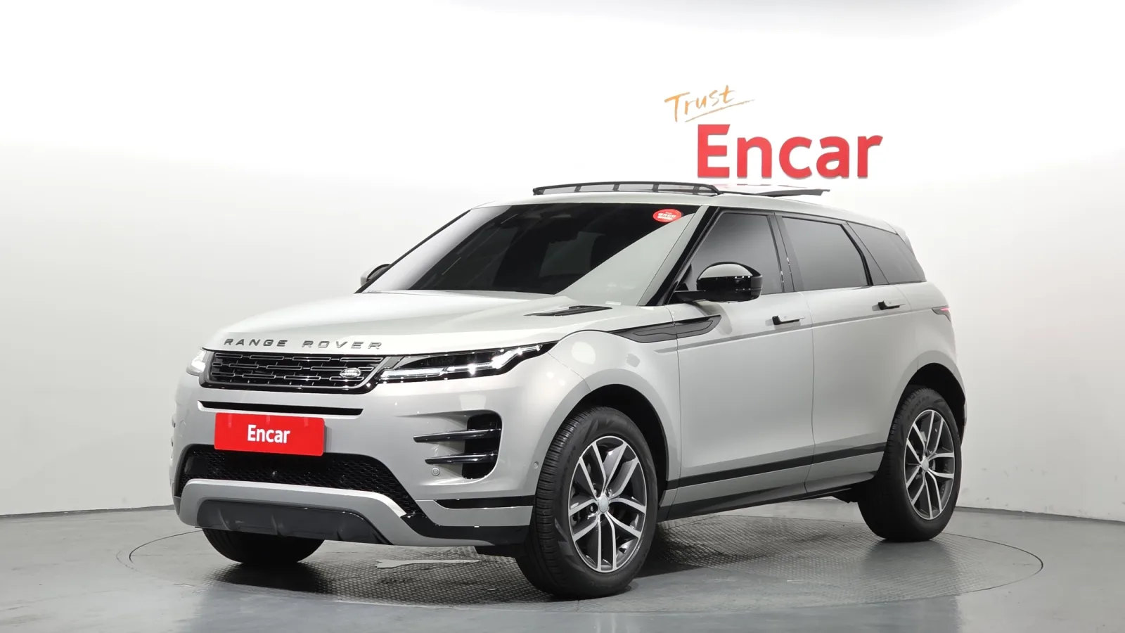 2026 Land Rover Range Rover Evoque