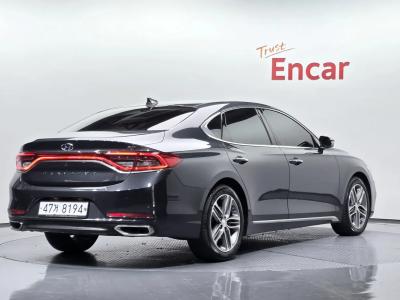 2018 Hyundai Grandeur
